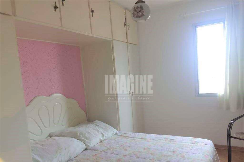 Apartamento à venda com 2 quartos, 72m² - Foto 8