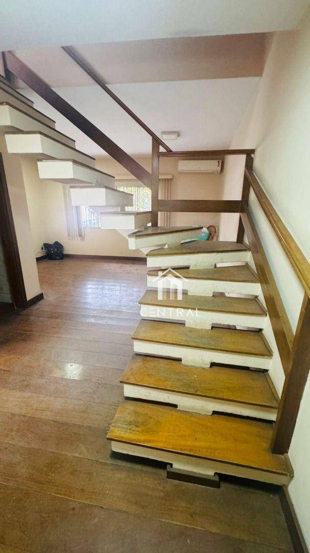 Sobrado à venda com 3 quartos, 300m² - Foto 7