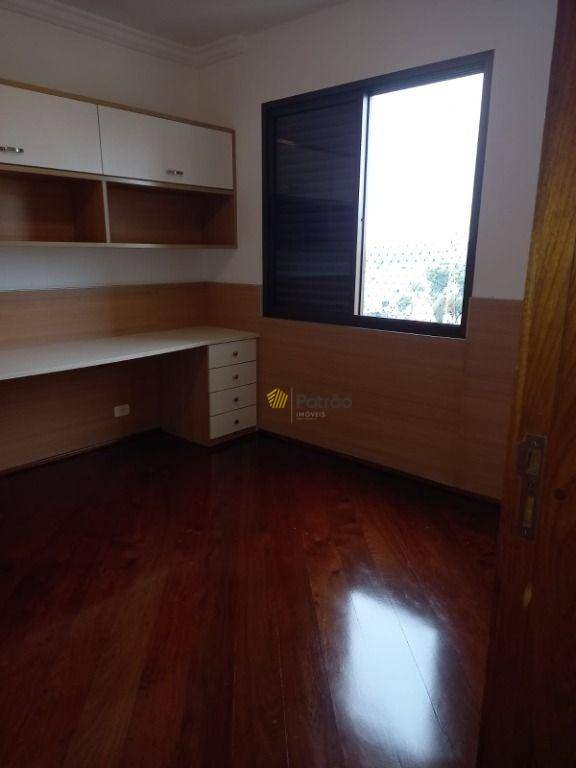 Apartamento para alugar com 3 quartos, 150m² - Foto 24