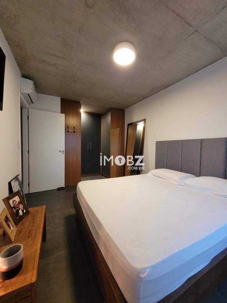 Apartamento à venda com 2 quartos, 70m² - Foto 14