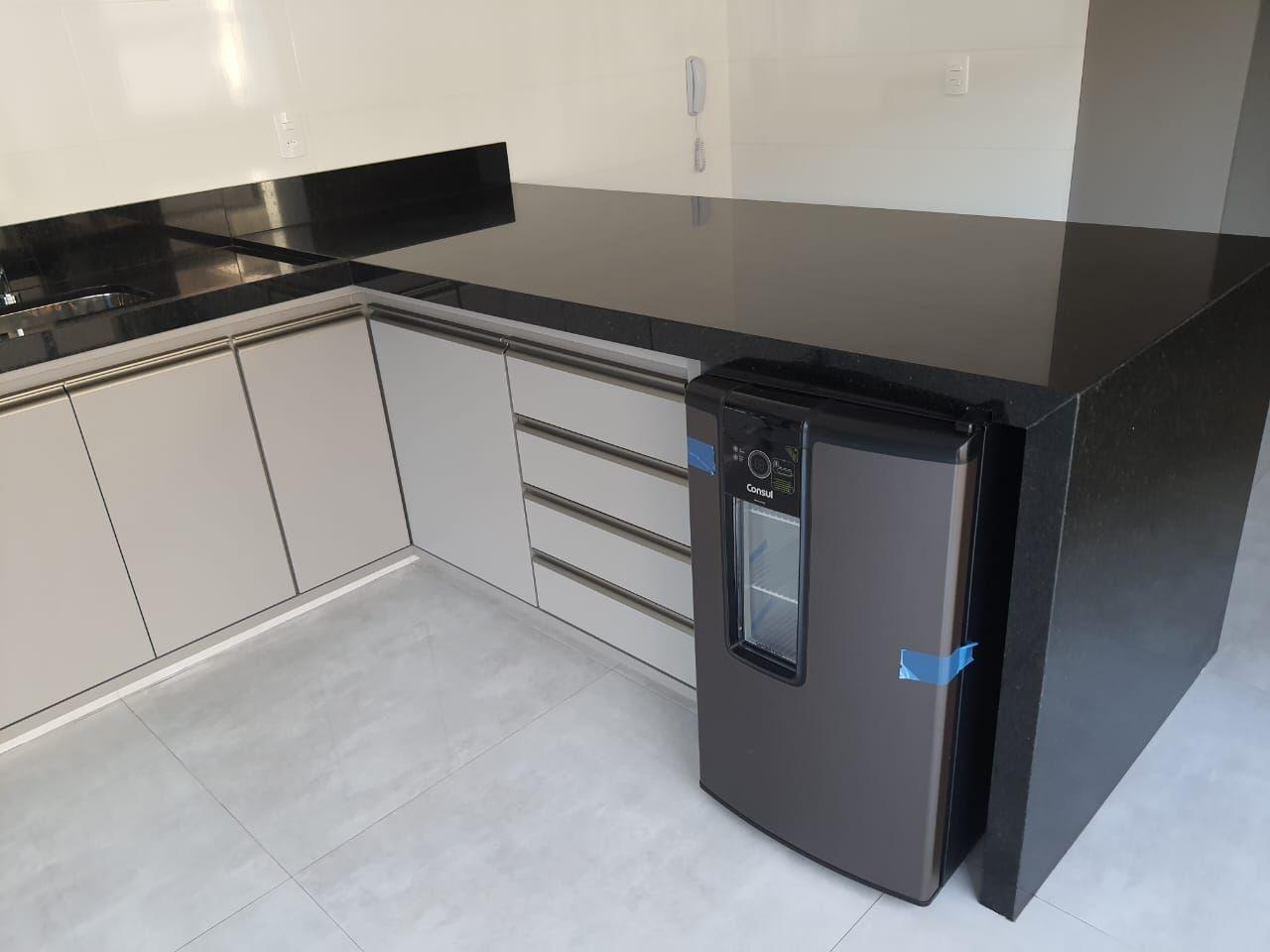 Casa à venda com 4 quartos, 265m² - Foto 9