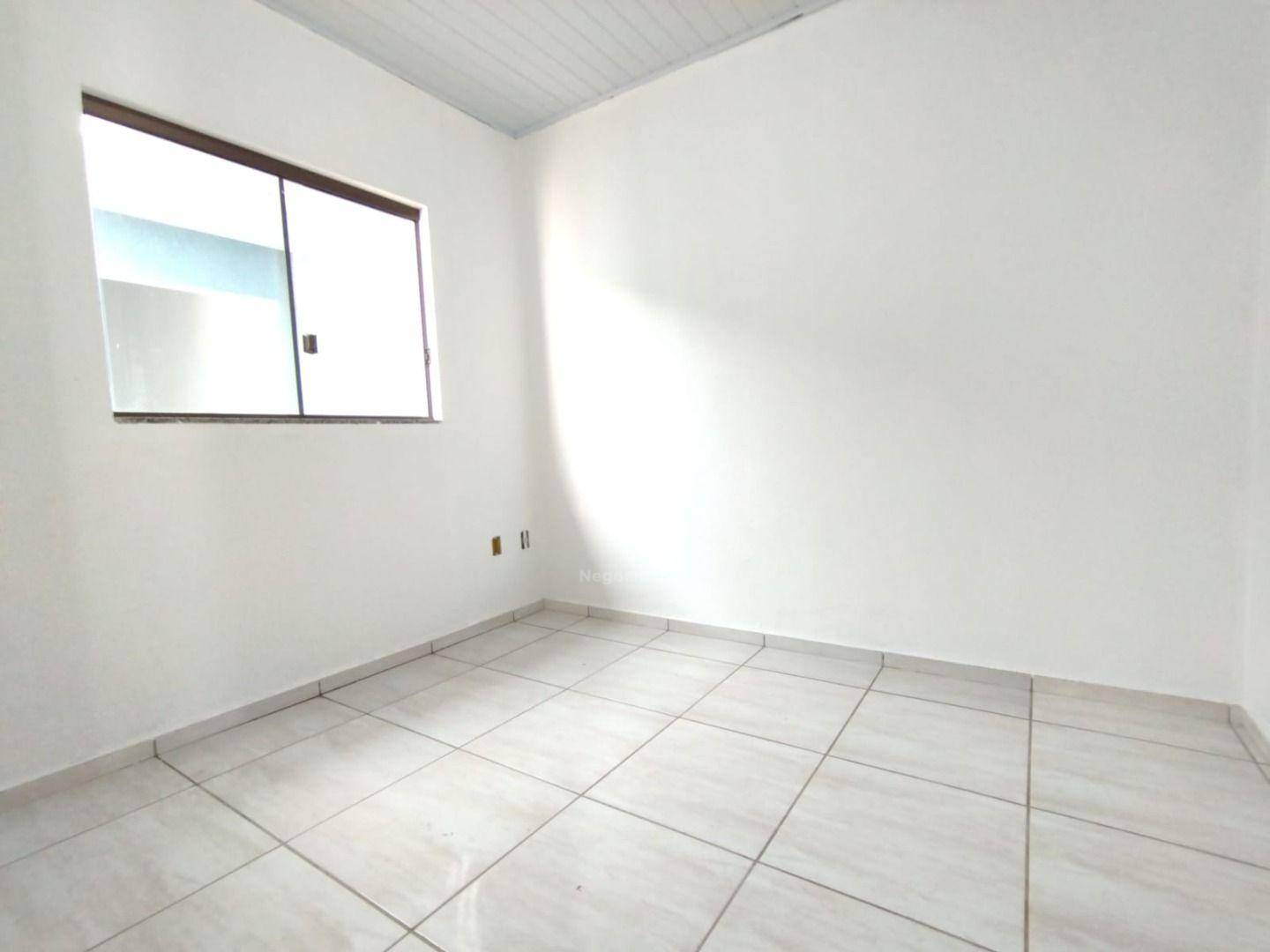 Casa à venda com 2 quartos, 67m² - Foto 6