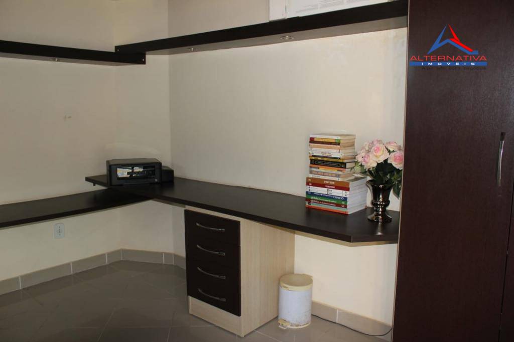 Casa à venda com 3 quartos, 209m² - Foto 11