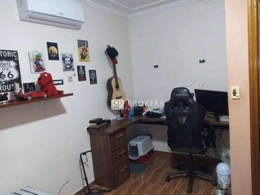 Casa à venda com 3 quartos, 200m² - Foto 16