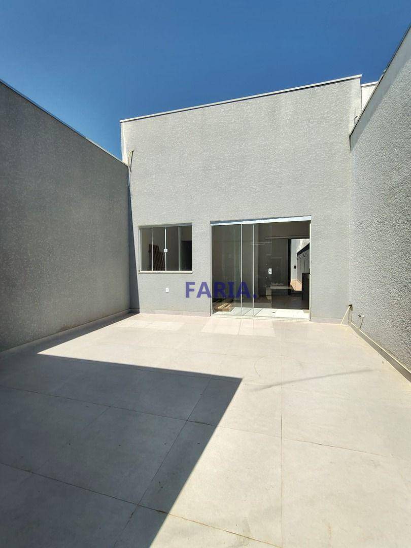 Casa, 3 quartos, 74 m² - Foto 2