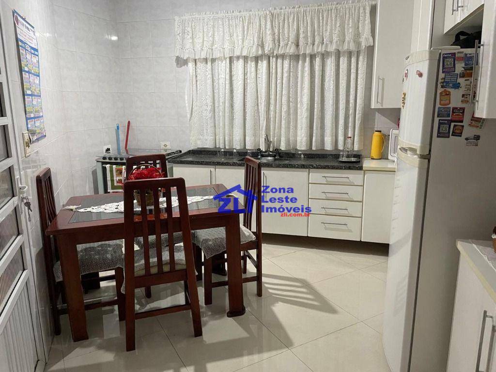 Sobrado à venda com 2 quartos, 215m² - Foto 14