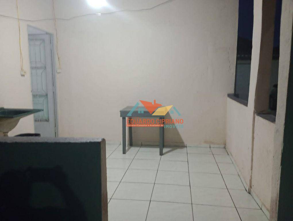 Casa à venda com 5 quartos, 120m² - Foto 18