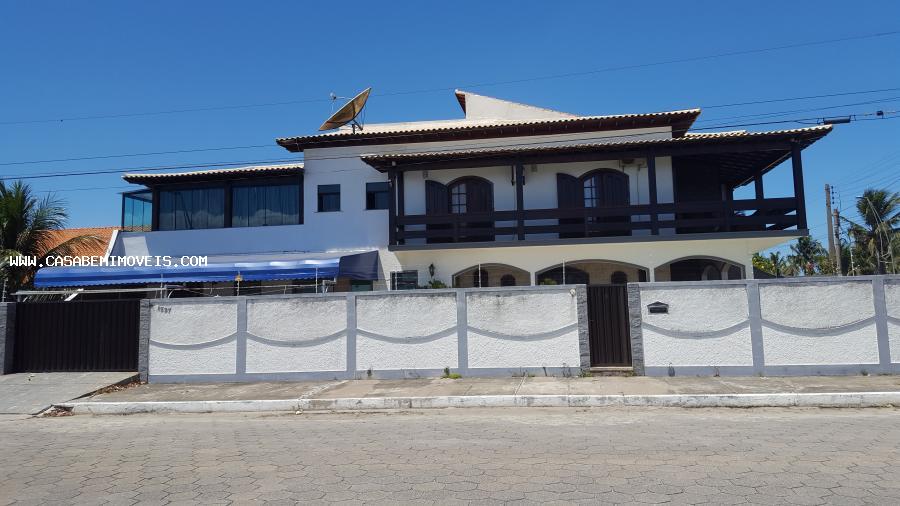 Casa à venda com 4 quartos, 300m² - Foto 1