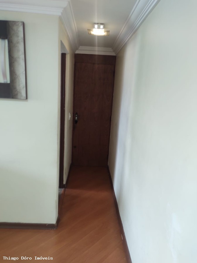Apartamento à venda com 2 quartos, 56m² - Foto 4