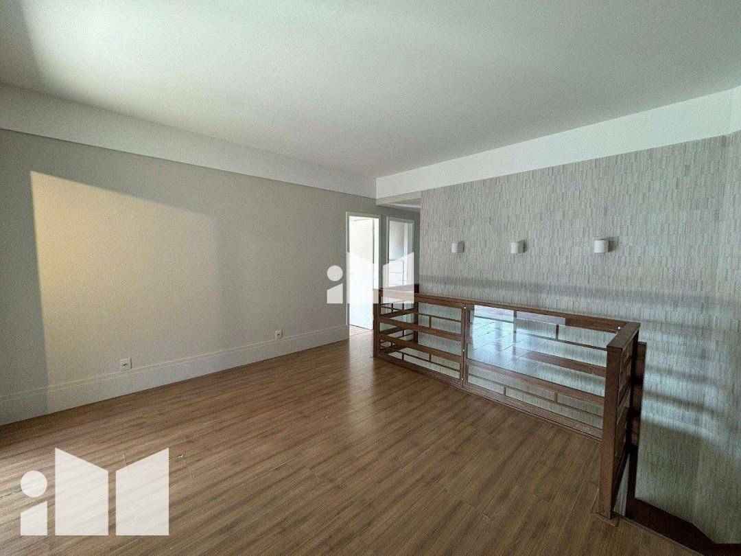 Cobertura à venda com 3 quartos, 250m² - Foto 12