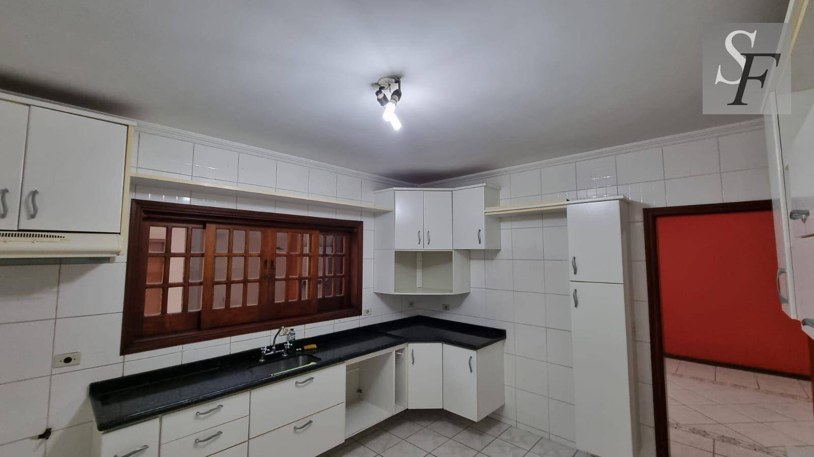 Sobrado para alugar com 3 quartos, 302m² - Foto 25