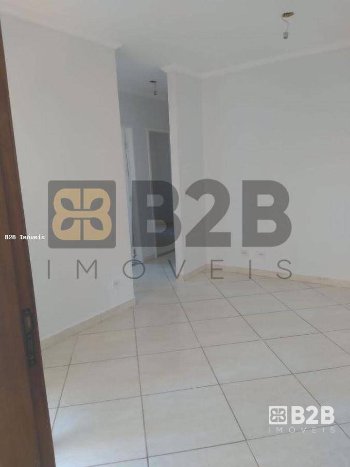 Apartamento à venda com 2 quartos, 66m² - Foto 2