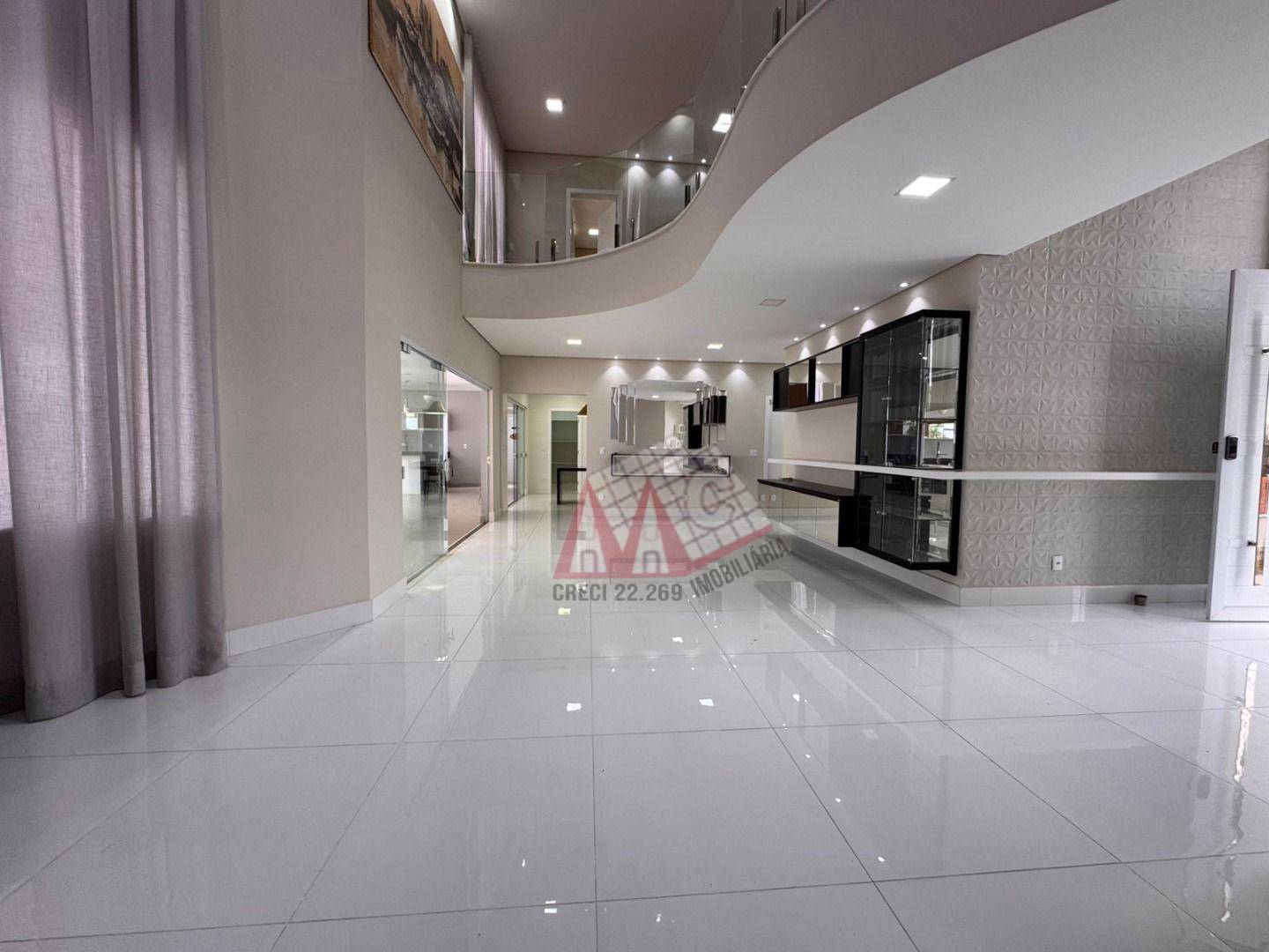 Sobrado, 3 quartos, 398 m² - Foto 1