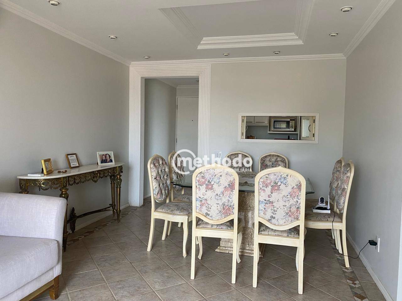 Apartamento à venda com 3 quartos, 75m² - Foto 2