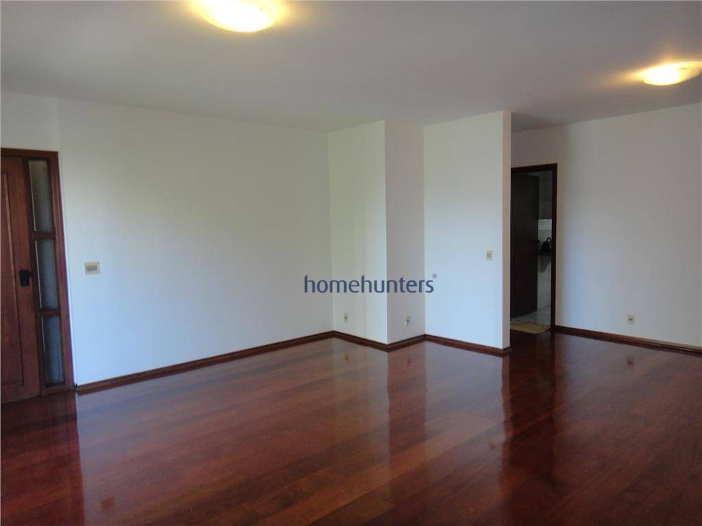 Apartamento à venda com 3 quartos, 140m² - Foto 18