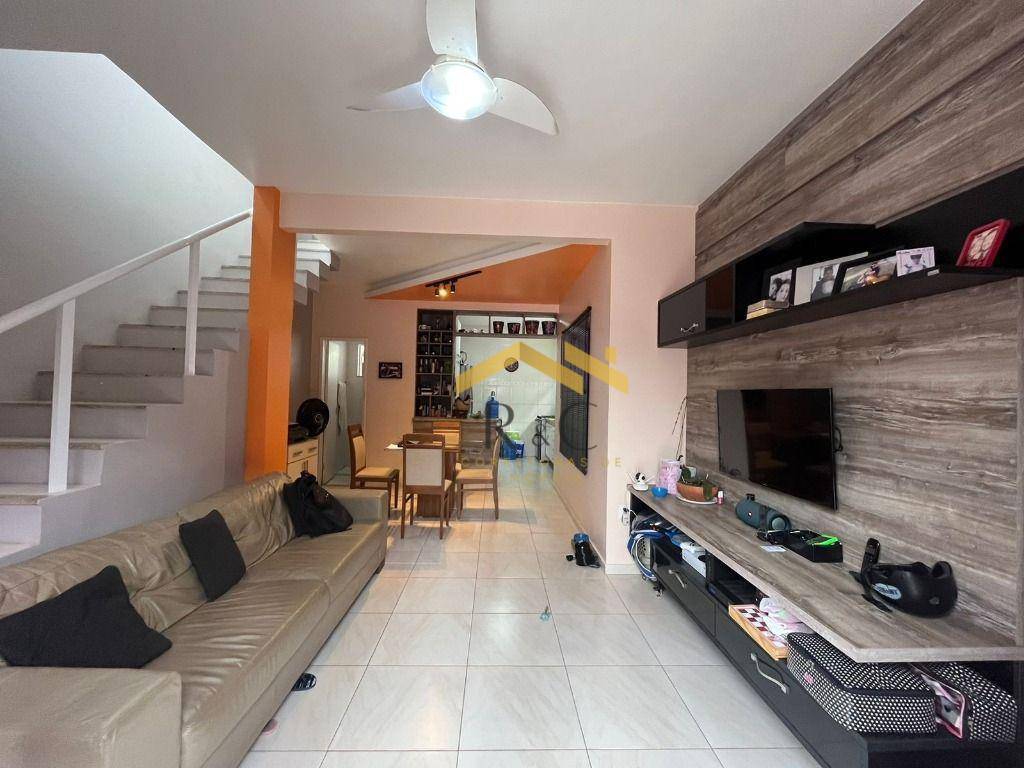 Casa à venda com 2 quartos, 84m² - Foto 4