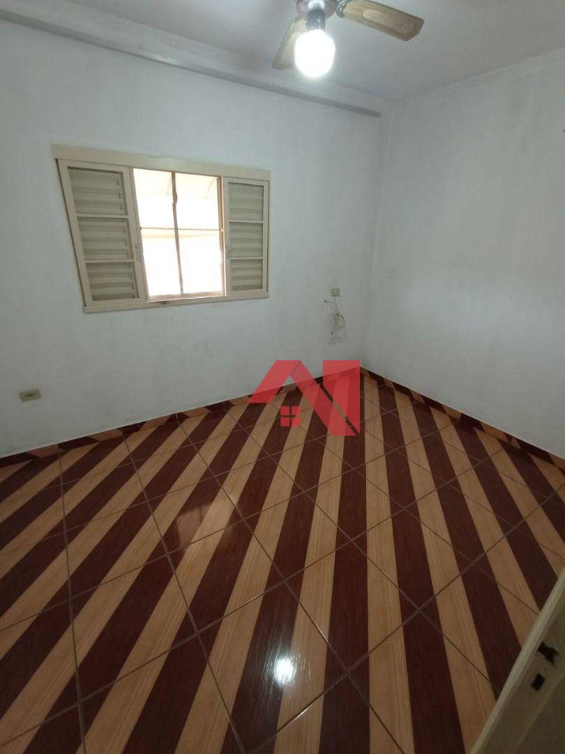 Casa à venda com 3 quartos, 246m² - Foto 11