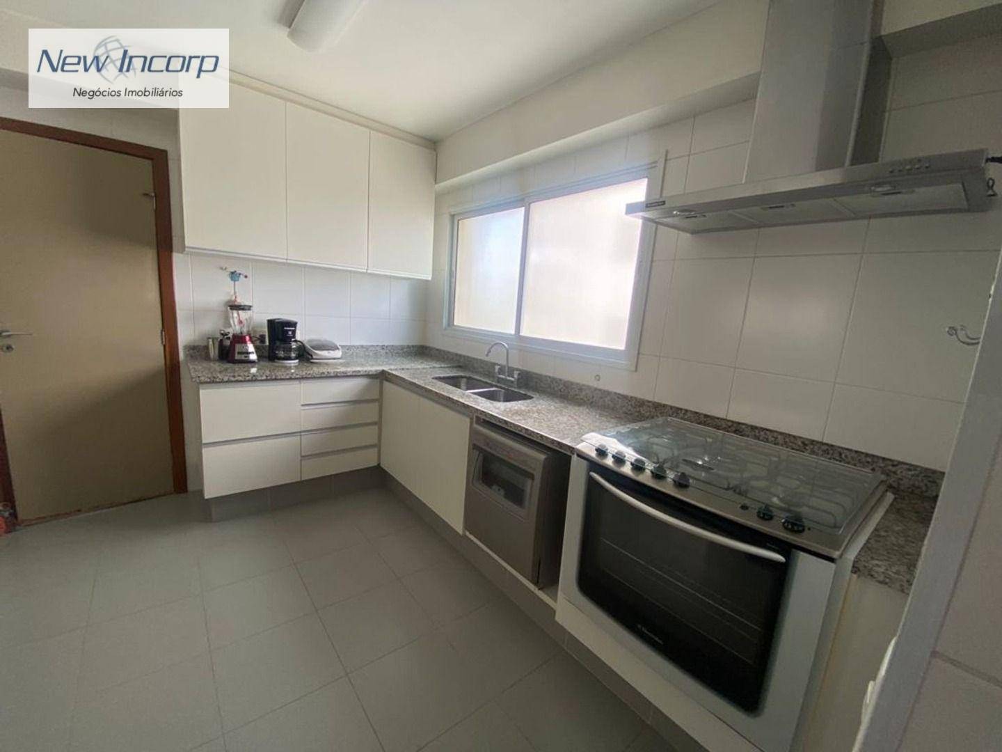 Apartamento à venda com 4 quartos, 202m² - Foto 18