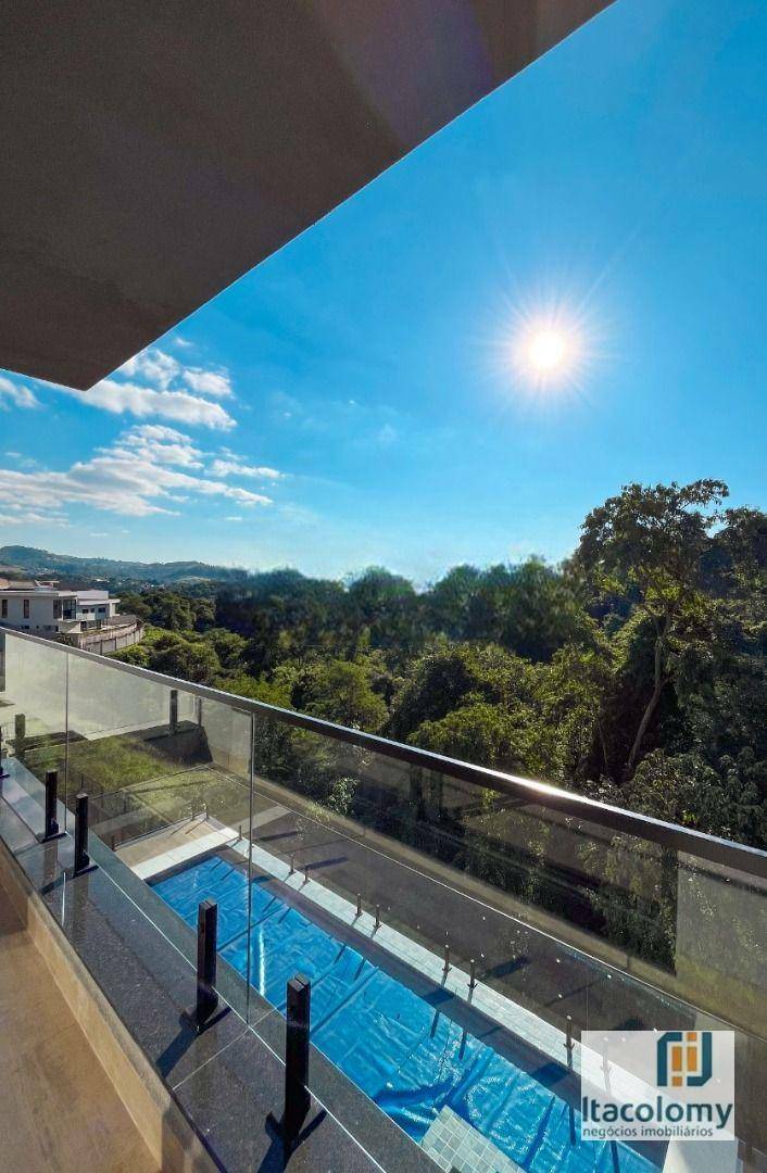 Casa de Condomínio à venda com 4 quartos, 412m² - Foto 1