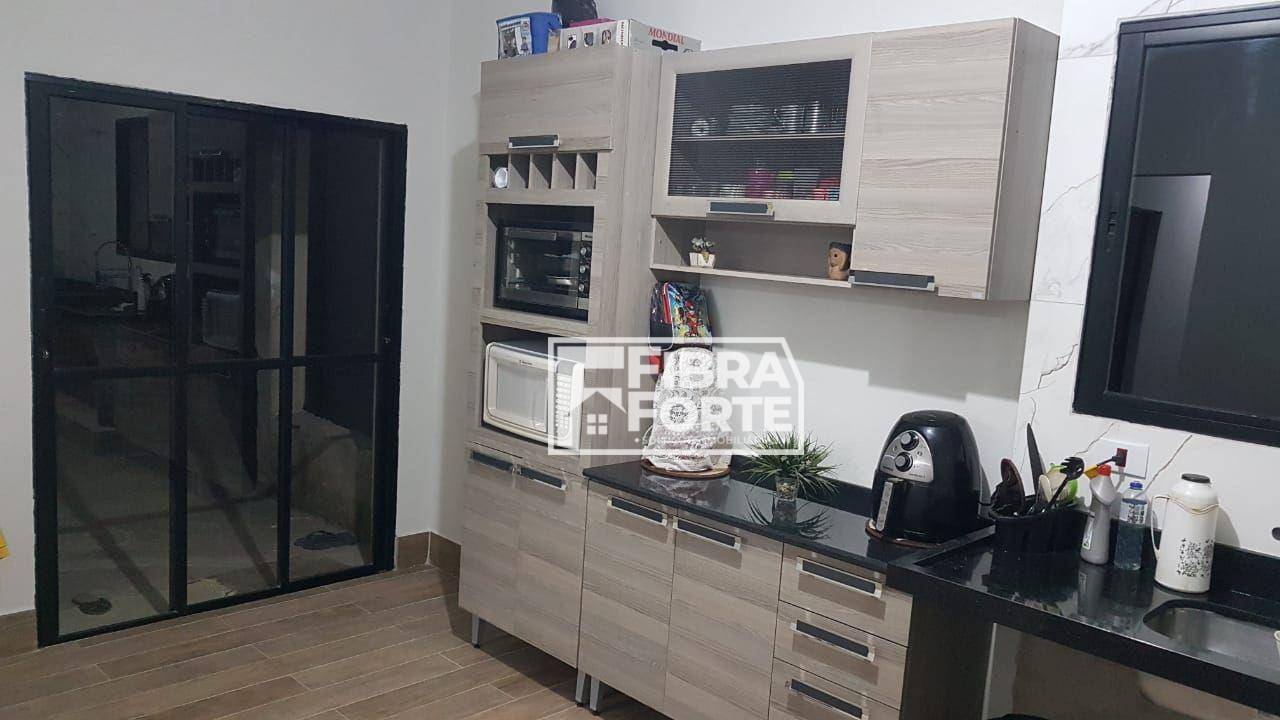 Casa à venda com 3 quartos, 200m² - Foto 8