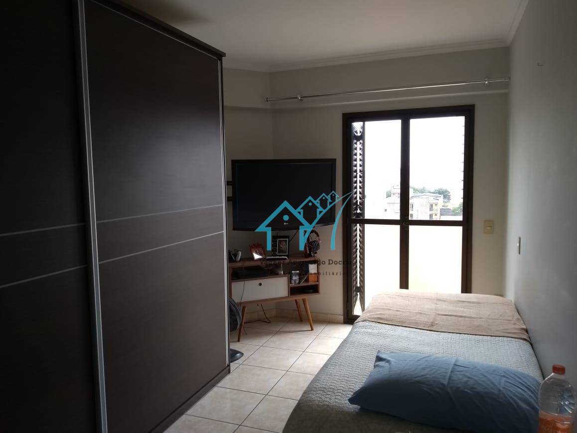 Apartamento à venda com 3 quartos, 140m² - Foto 21