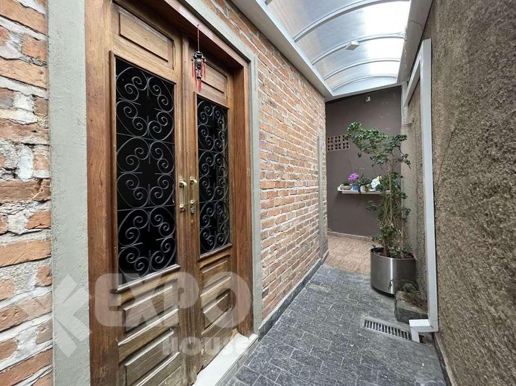 Casa à venda com 3 quartos, 276m² - Foto 8