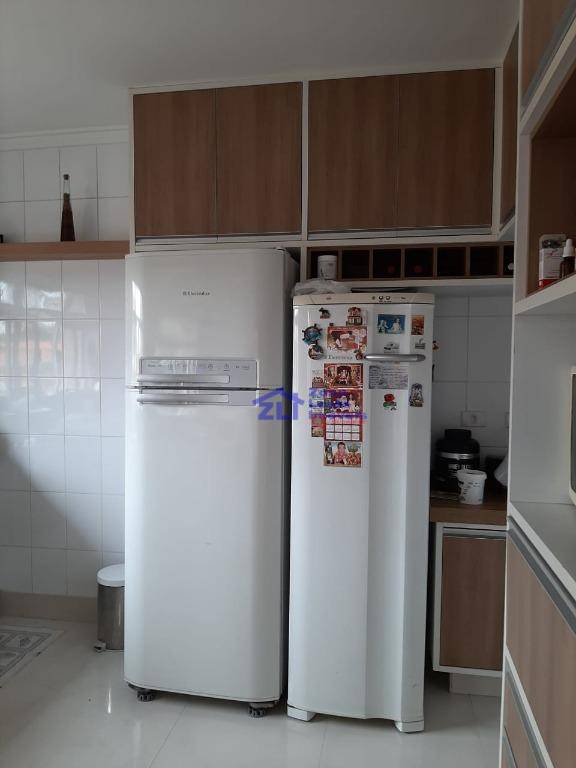 Sobrado à venda com 3 quartos, 200m² - Foto 42