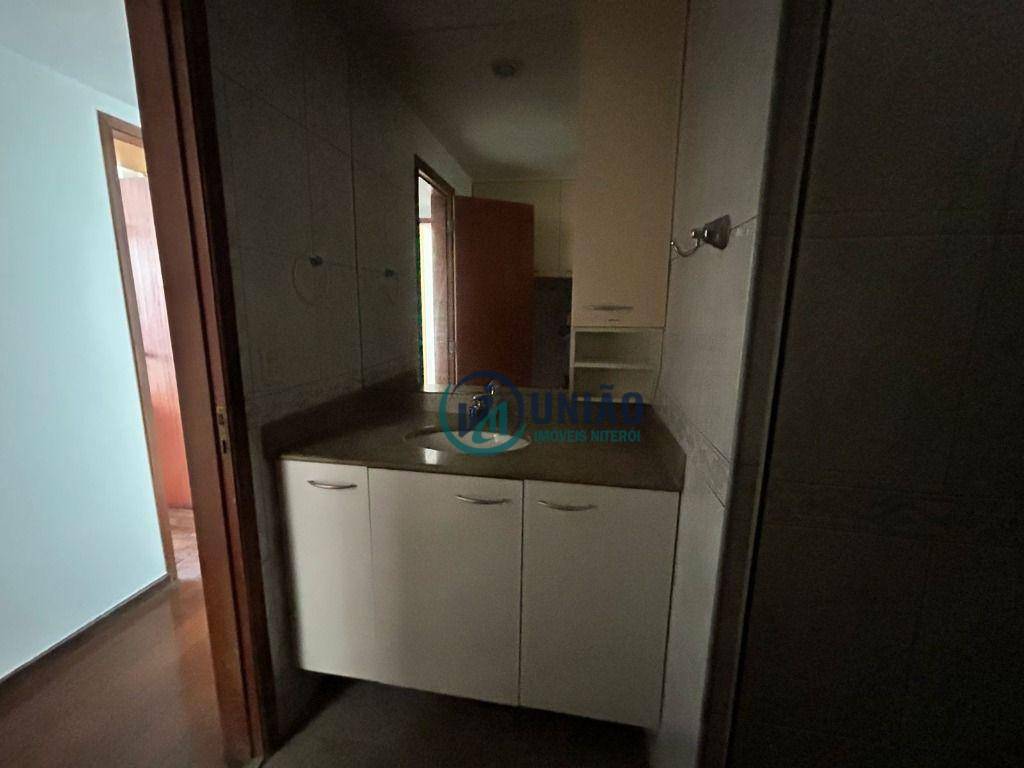 Apartamento à venda com 3 quartos, 130m² - Foto 14