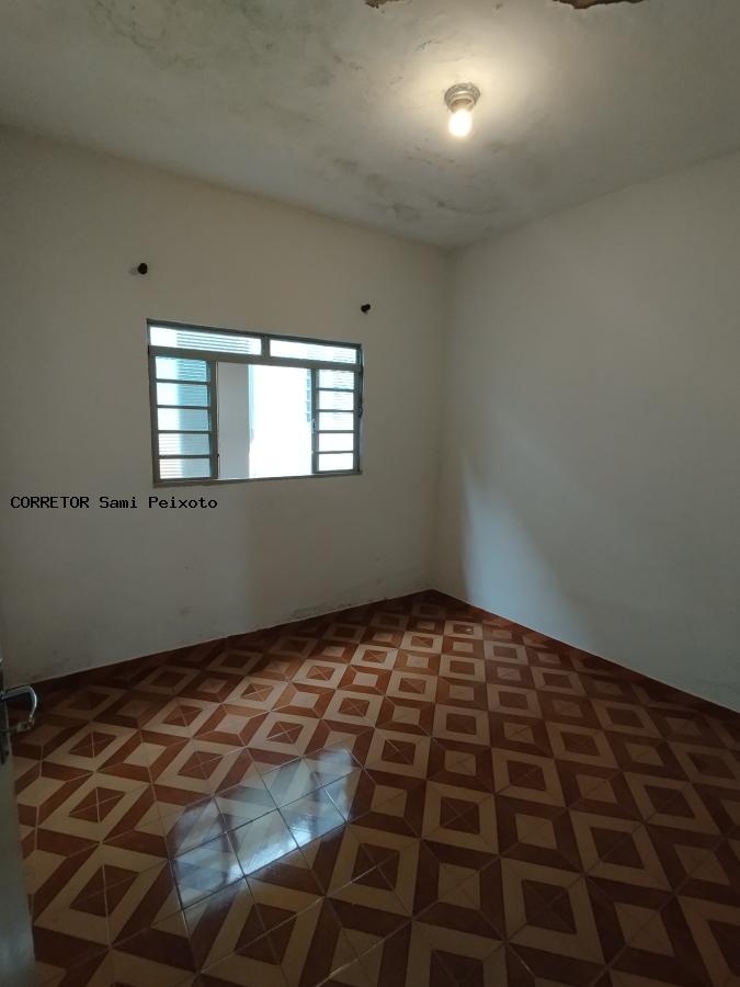 Casa para alugar com 2 quartos, 162m² - Foto 14