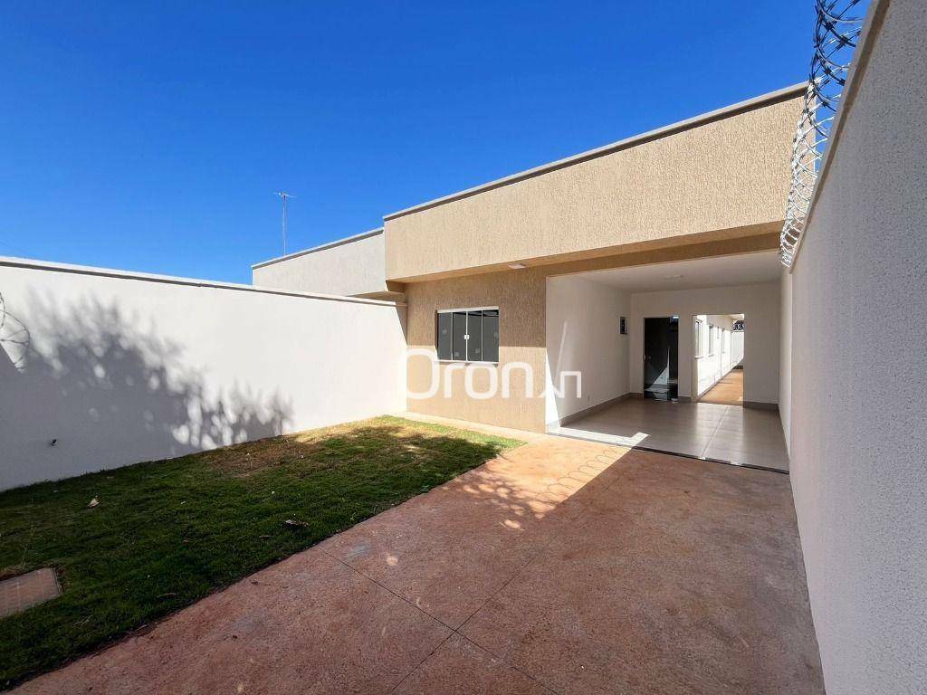 Casa à venda com 3 quartos, 98m² - Foto 1