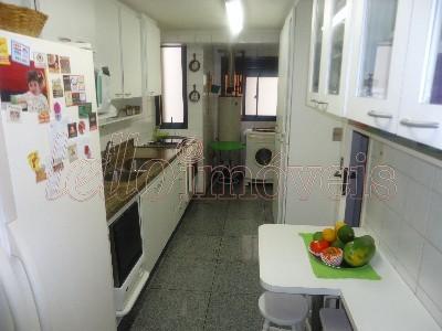 Apartamento para alugar com 2 quartos, 96m² - Foto 9