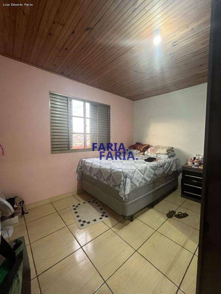 Casa à venda com 3 quartos, 96m² - Foto 5