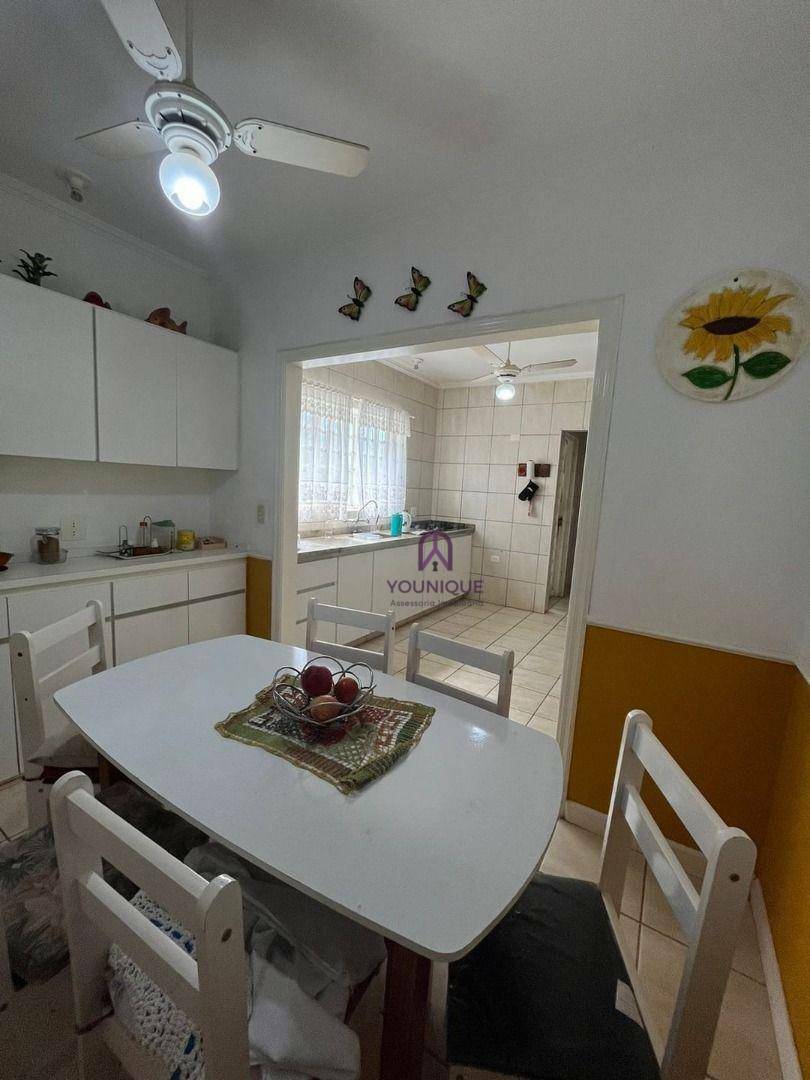 Casa à venda com 3 quartos, 236m² - Foto 19