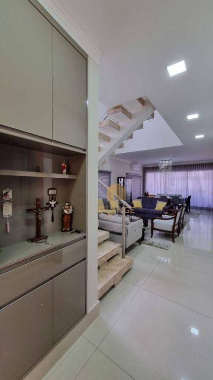 Casa de Condomínio à venda com 4 quartos, 350m² - Foto 6