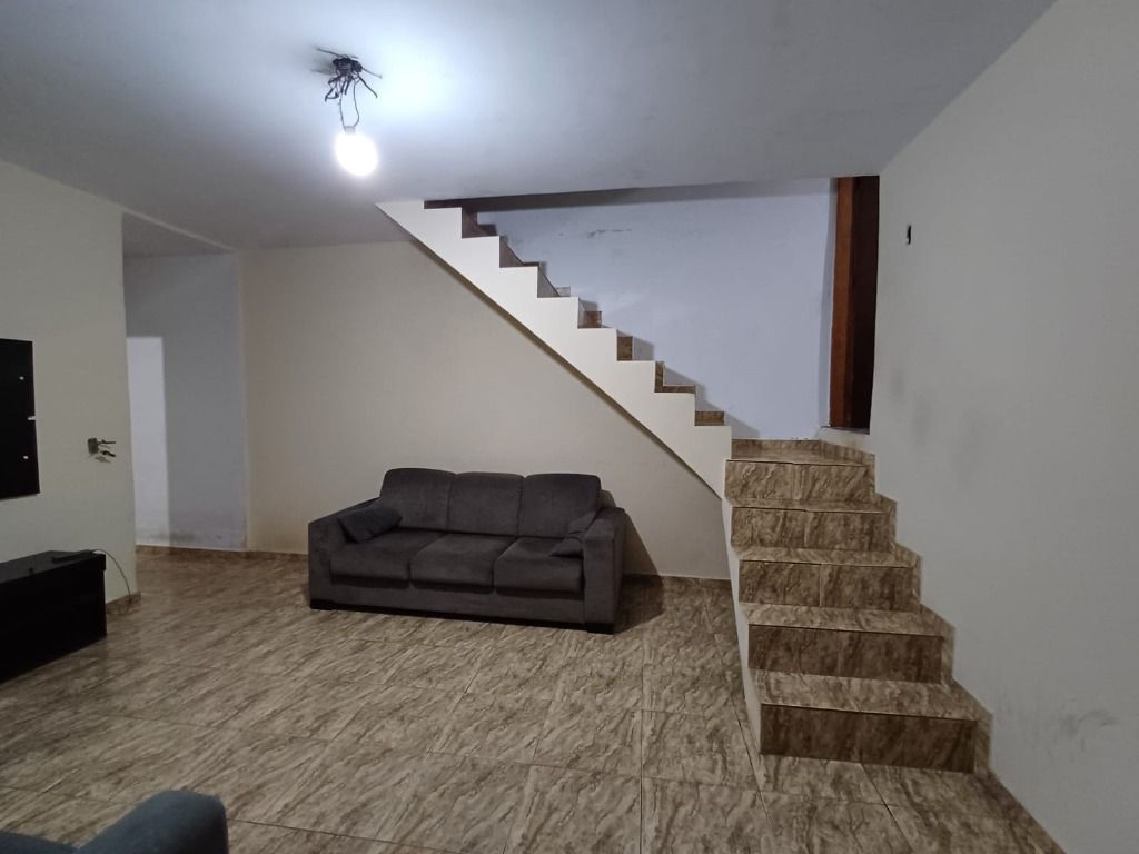 Sobrado à venda com 3 quartos, 250m² - Foto 2