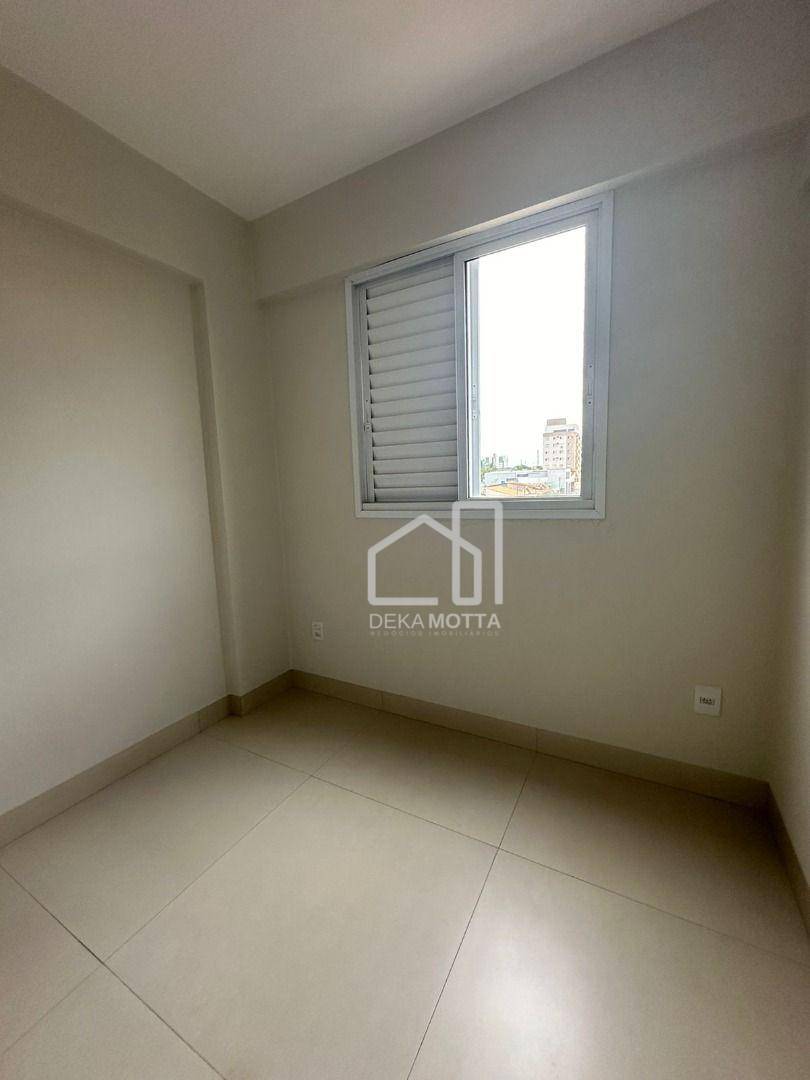 Apartamento à venda com 2 quartos, 66m² - Foto 3