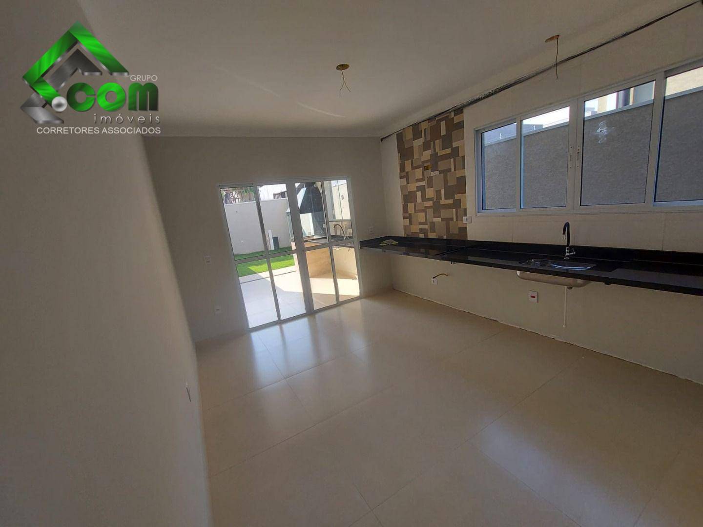 Casa à venda com 3 quartos, 115m² - Foto 11