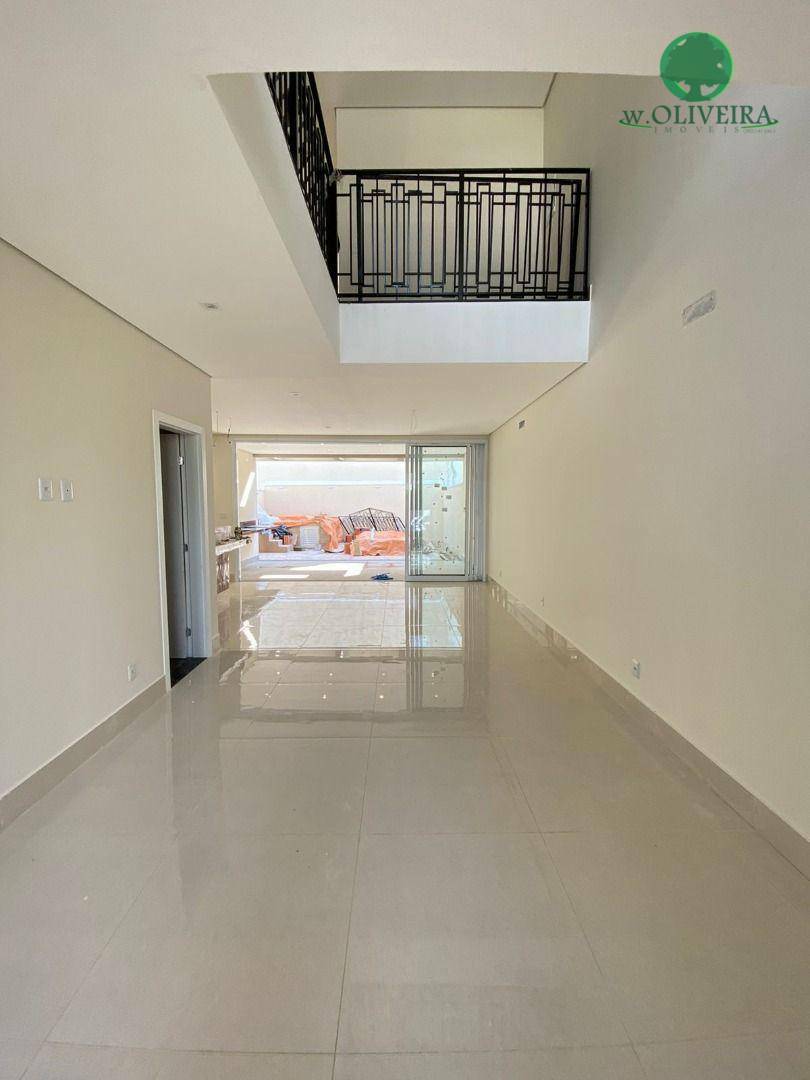 Sobrado à venda com 3 quartos, 203m² - Foto 1