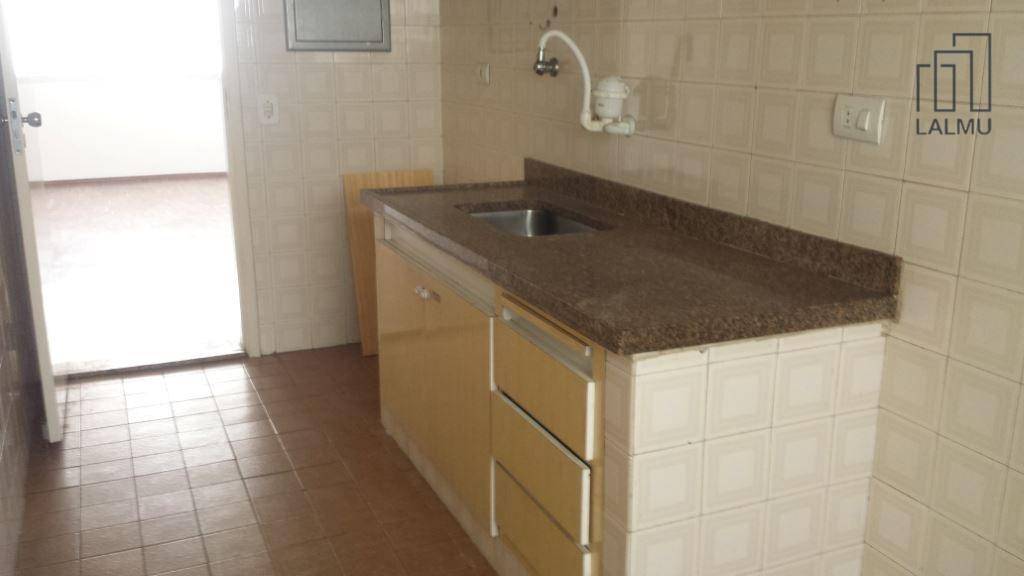 Apartamento para alugar com 3 quartos, 75m² - Foto 9