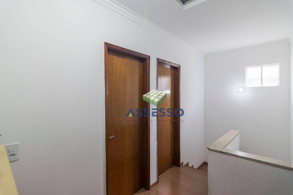 Casa à venda com 3 quartos, 162m² - Foto 11