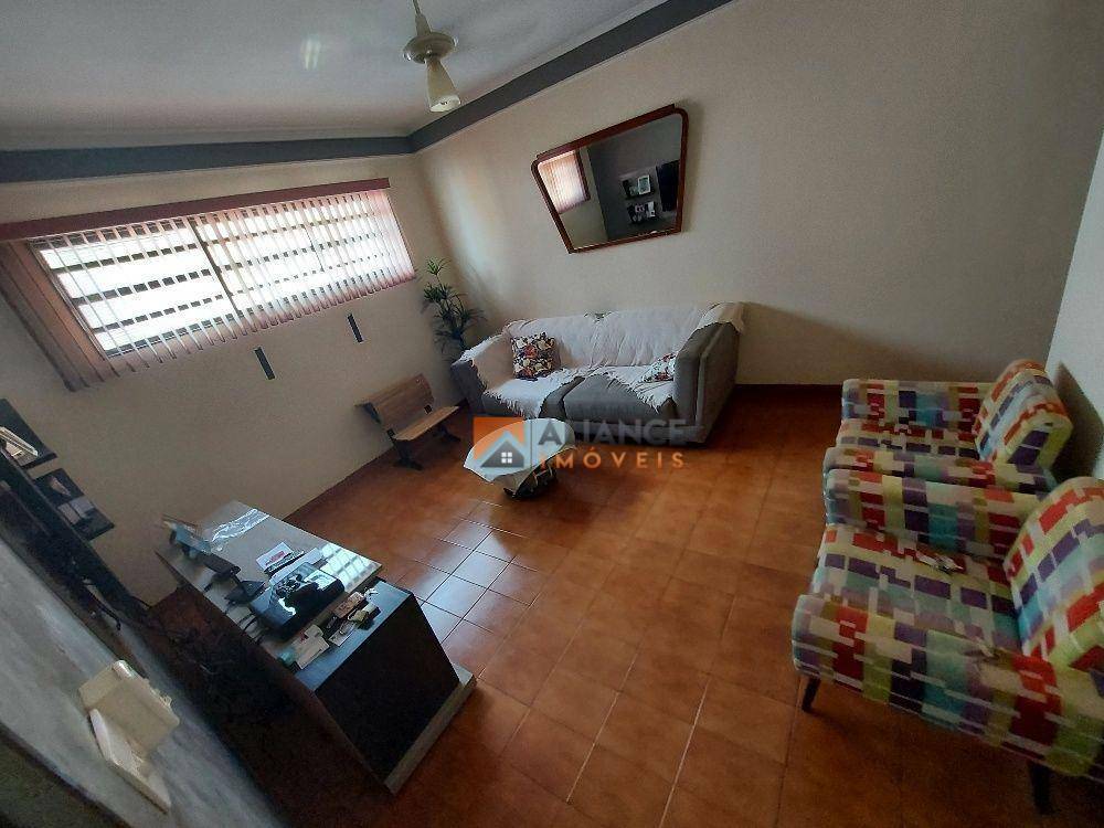 Casa à venda com 3 quartos, 108m² - Foto 4