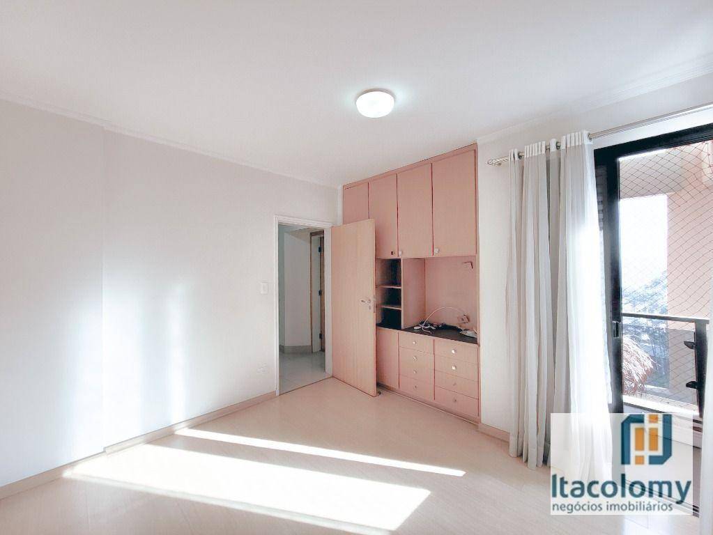 Apartamento à venda com 3 quartos, 162m² - Foto 4