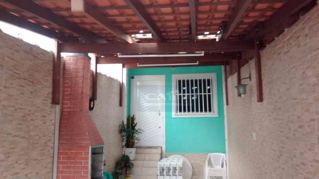 Sobrado à venda com 2 quartos, 90m² - Foto 3