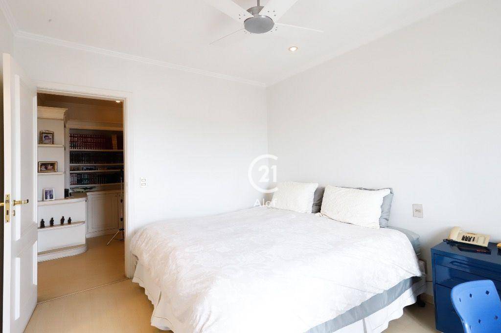 Apartamento à venda com 4 quartos, 350m² - Foto 27