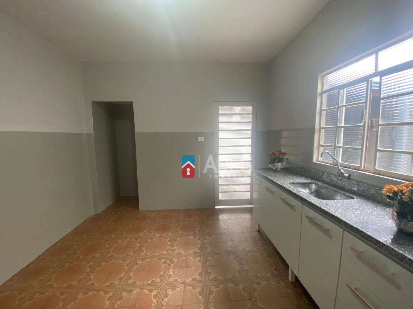 Casa à venda com 2 quartos, 88m² - Foto 13