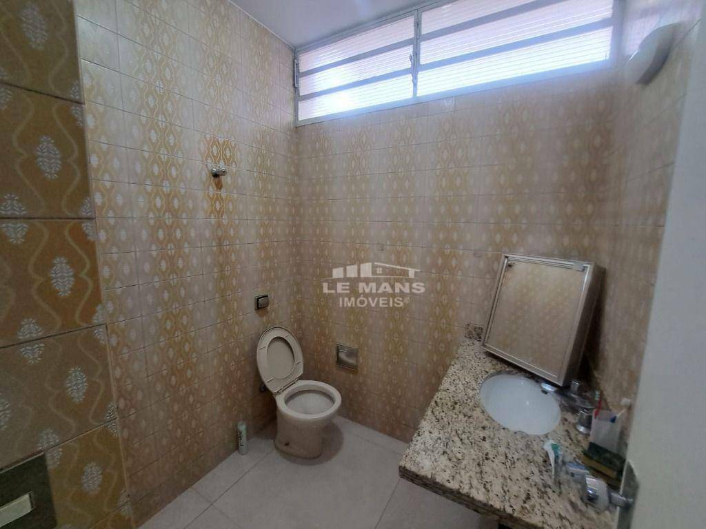 Casa para alugar com 3 quartos, 202m² - Foto 23