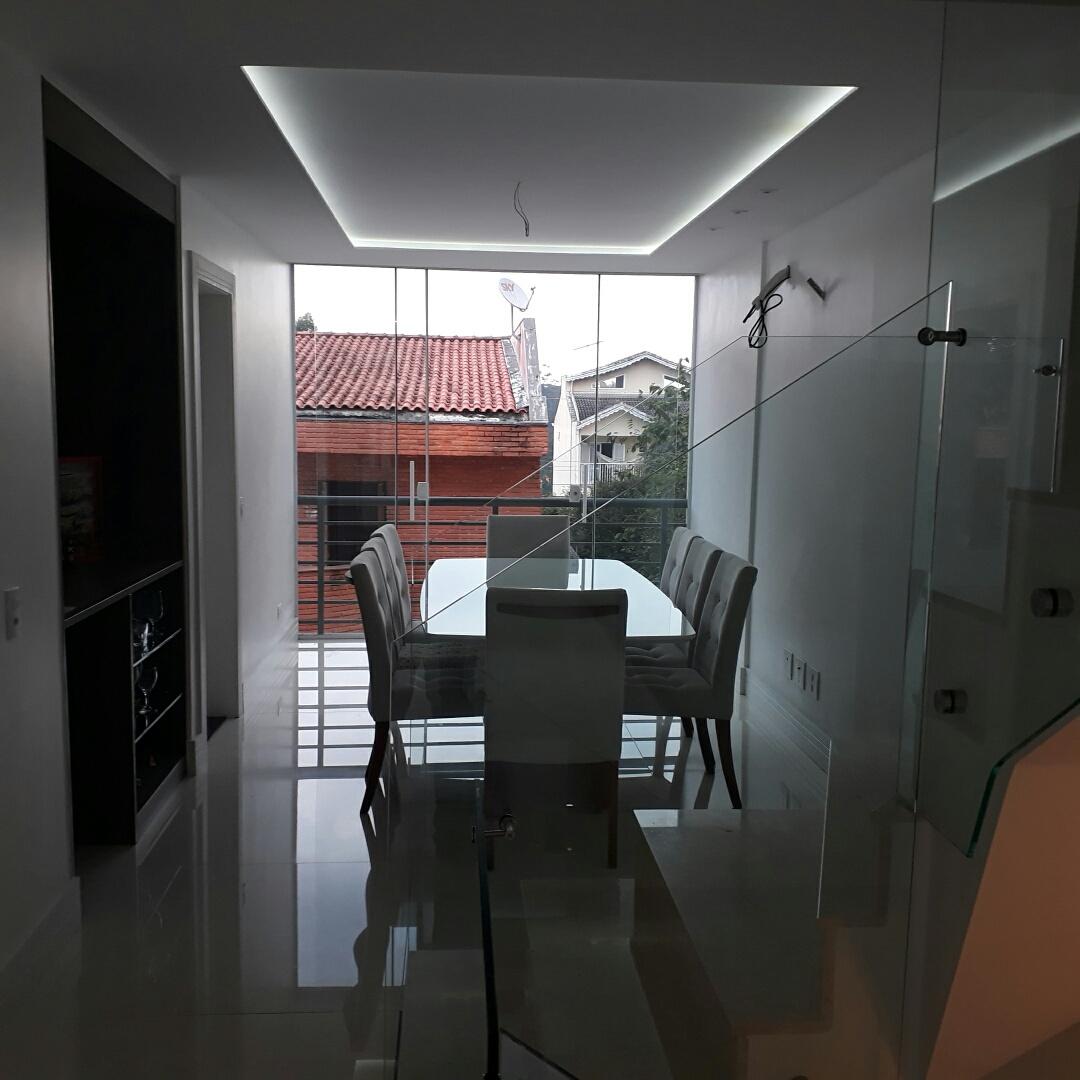 Casa de Condomínio à venda com 3 quartos, 216m² - Foto 1