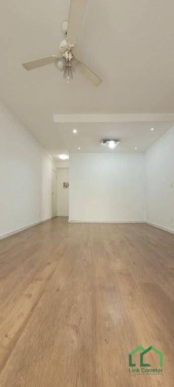 Apartamento para alugar com 3 quartos, 77m² - Foto 1