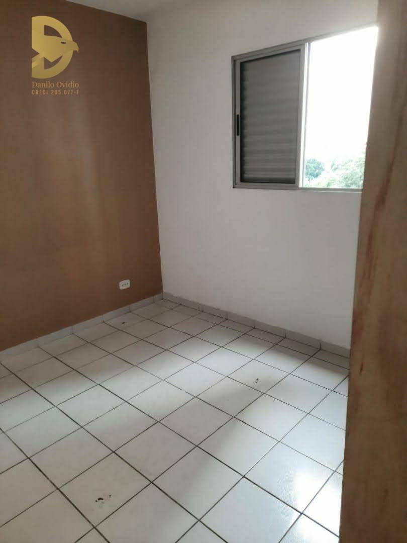 Apartamento à venda com 3 quartos, 65m² - Foto 2