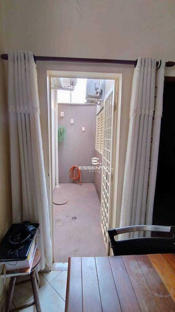 Casa à venda com 3 quartos, 147m² - Foto 9